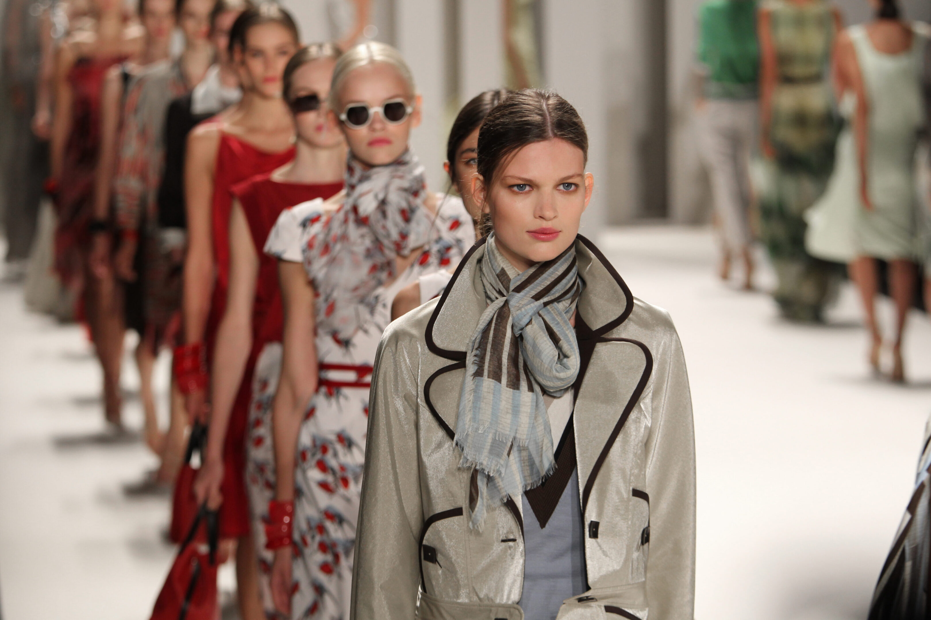 New,York,-,September,12:,Models,Walk,The,Runway,At